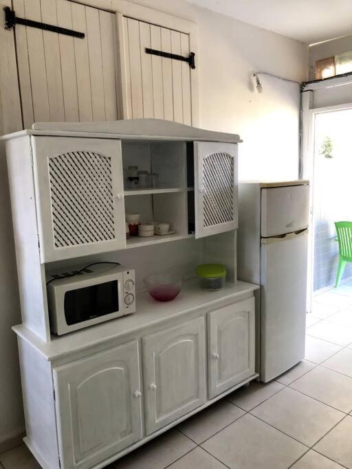 Bel appartement à Damencourt Le Moule Esterno foto